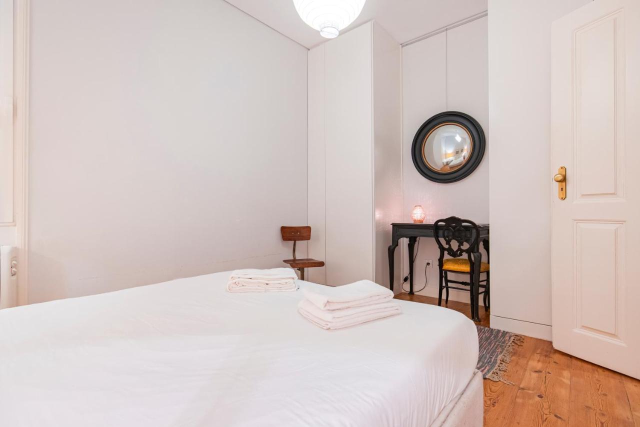 Castelo Design Aparment W/ Balcony & Super View By Lovelystay Lisbon Bagian luar foto