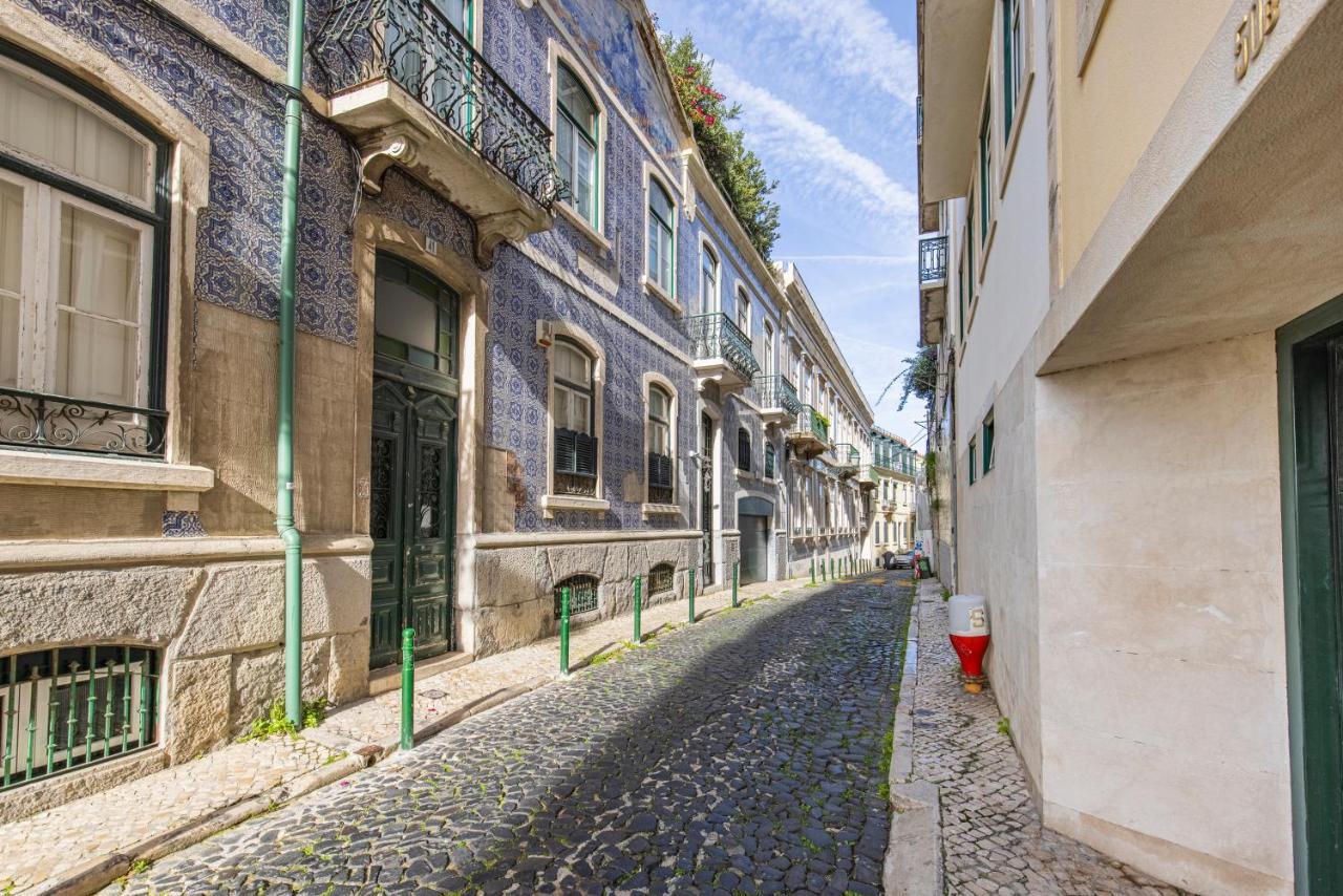 Castelo Design Aparment W/ Balcony & Super View By Lovelystay Lisbon Bagian luar foto
