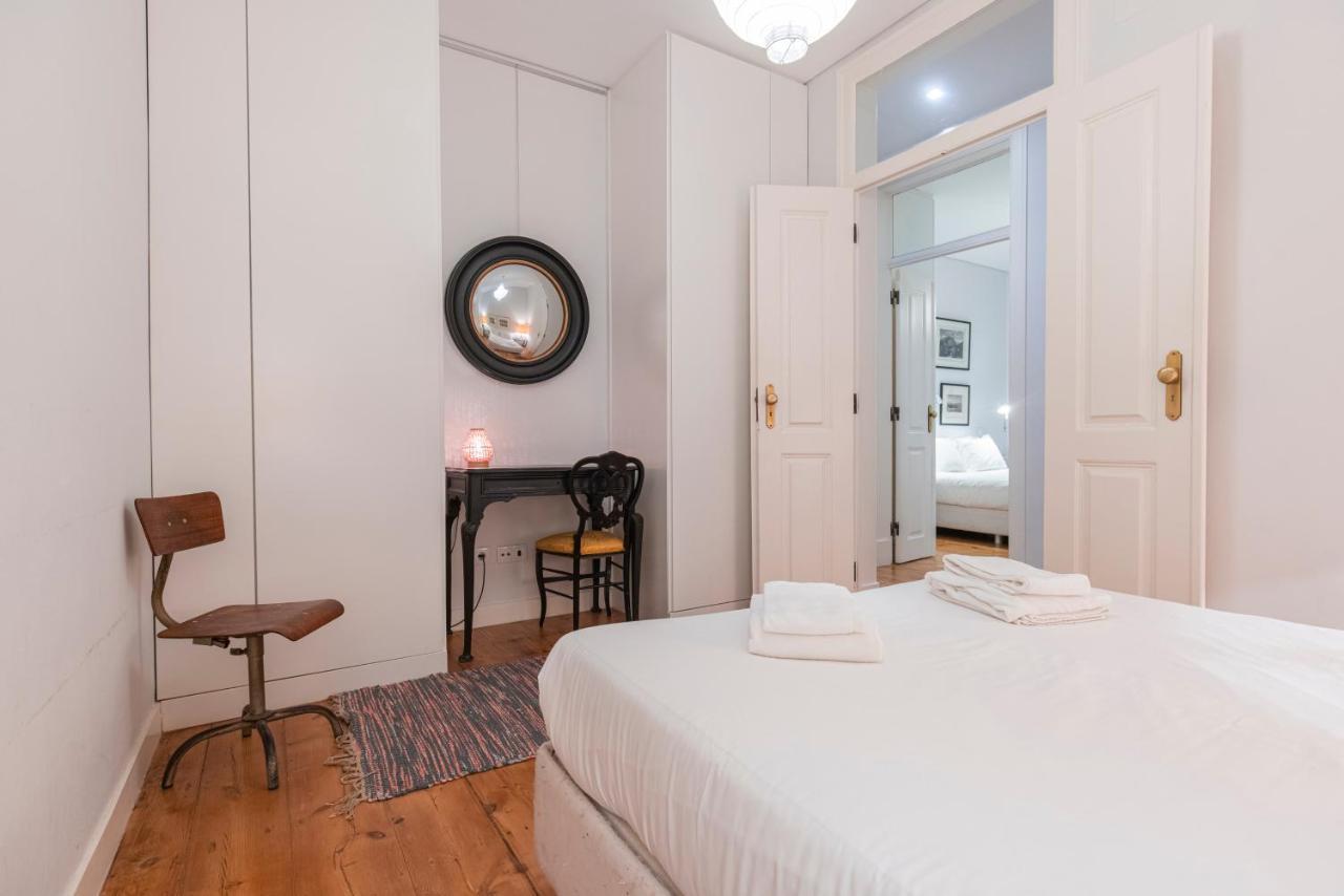 Castelo Design Aparment W/ Balcony & Super View By Lovelystay Lisbon Bagian luar foto