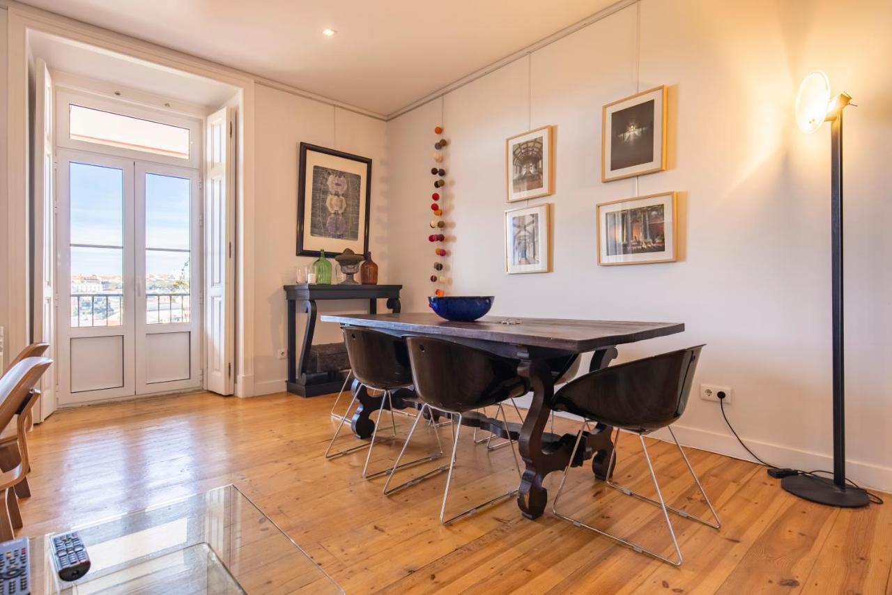 Castelo Design Aparment W/ Balcony & Super View By Lovelystay Lisbon Bagian luar foto