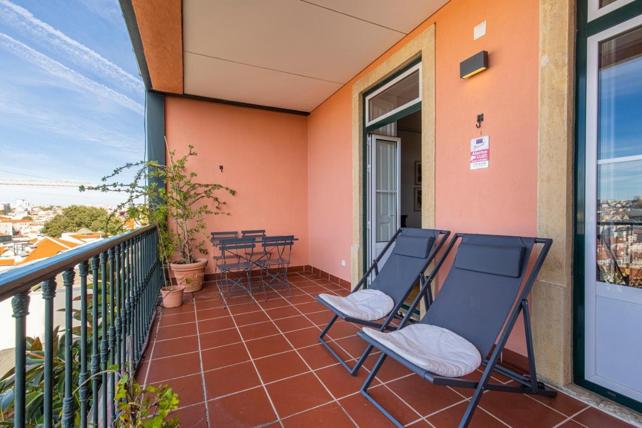Castelo Design Aparment W/ Balcony & Super View By Lovelystay Lisbon Bagian luar foto